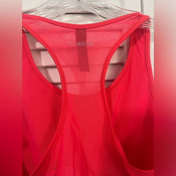 Adidas Adult Small Racerback Sports Bra in a Cheerful Coral 😊 - Picture 3 of 4